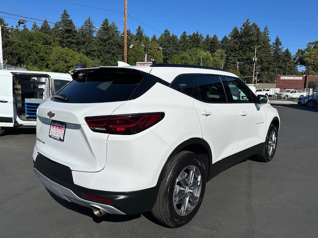 Used 2023 Chevrolet Blazer LT w/ Sound & Technology Package AWD/4WD image 5