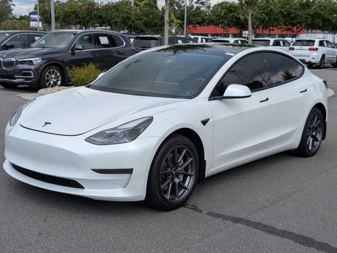 Used 2023 Tesla Model 3 Standard Range RWD image 7