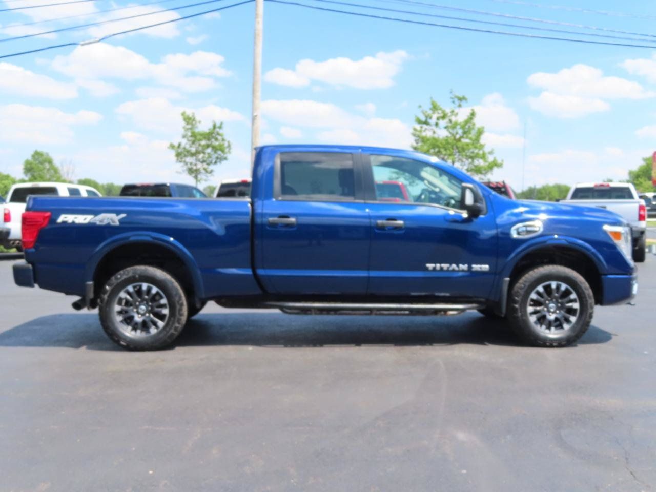 Used 2019 Nissan Titan PRO-4X w/ Pro-4x Convenience Package AWD/4WD image 7