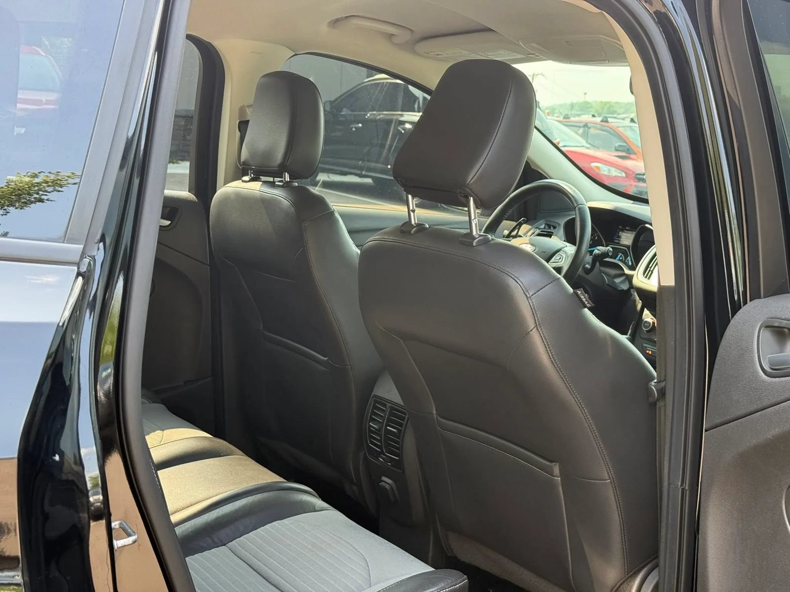 Used 2018 Ford Escape SE w/ SE Sport Appearance Package AWD/4WD image 12