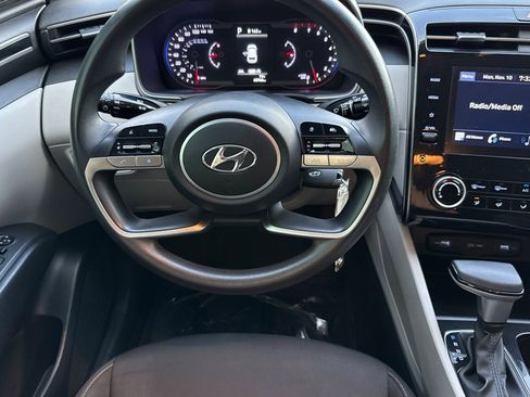Used 2022 Hyundai Tucson SE image 17