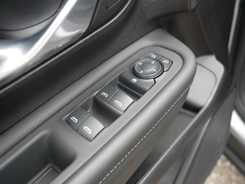Used 2024 GMC Terrain SLE w/ Driver Convenience Package AWD/4WD image 19