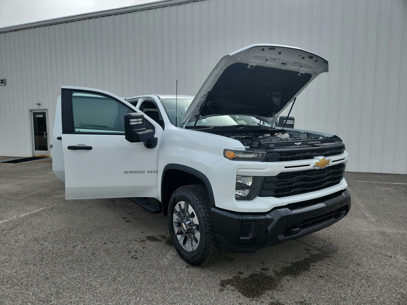 New 2026 Chevrolet Silverado 2500 Custom w/ Custom Value Package AWD/4WD image 29