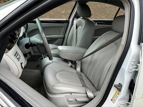 Used 2007 Buick Lucerne CXL image 23