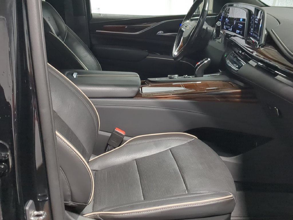 Used 2023 Cadillac Escalade ESV Premium Luxury AWD/4WD image 27