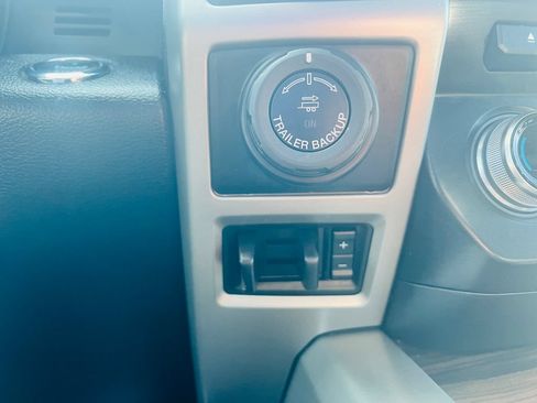 Used 2016 Ford F150 Lariat w/ Equipment Group 502A Luxury AWD/4WD image 33