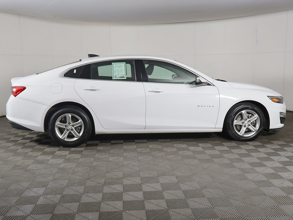 Used 2024 Chevrolet Malibu LS w/ LPO, Floor Liner Package FWD image 16