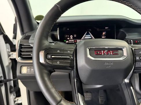 Used 2024 GMC Acadia AT4 w/ Luxury Package AWD/4WD image 15