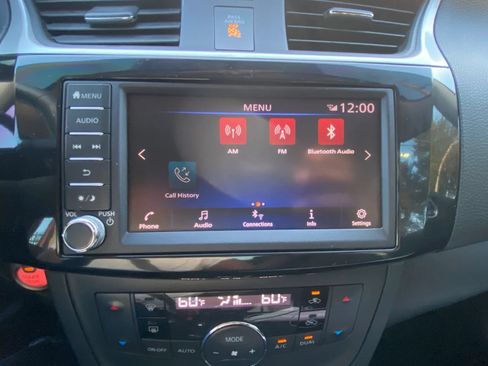 Used 2019 Nissan Sentra SV FWD image 4