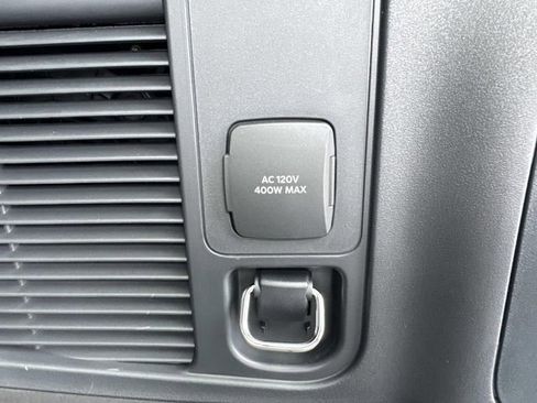 New 2026 Lincoln Navigator L Black Label AWD/4WD image 12