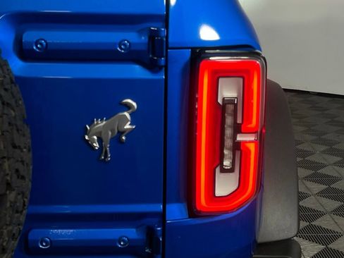 Used 2023 Ford Bronco Badlands image 17