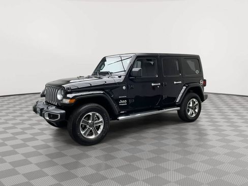 Used 2022 Jeep Wrangler Unlimited Sahara w/ Cold Weather Group AWD/4WD image 35