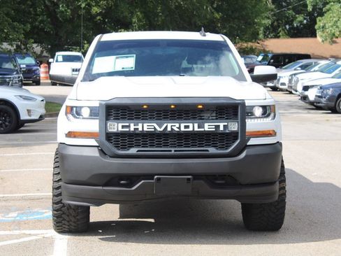 Used 2018 Chevrolet Silverado 1500 LT w/ Trailering Package AWD/4WD image 2