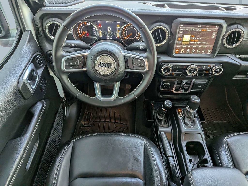 Used 2021 Jeep Gladiator Overland AWD/4WD image 23