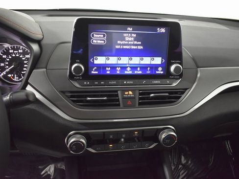 Certified 2025 Nissan Altima 2.5 SR image 19