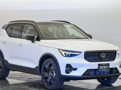 New 2026 Volvo XC40 B5 Ultra w/ Climate Package image 6