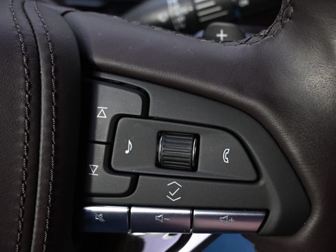 Certified 2024 Cadillac Escalade Sport Platinum w/ LPO, ONYX Package image 38