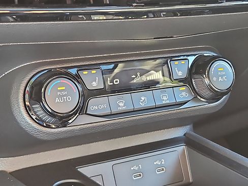 New 2026 Nissan Kicks SV w/ SV Premium Package image 13