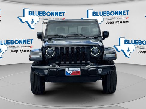 Used 2023 Jeep Gladiator Overland AWD/4WD image 2