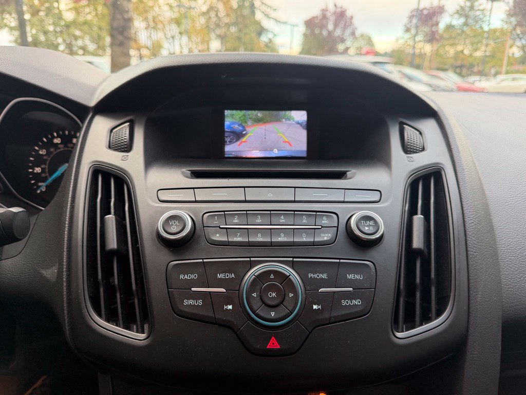 Used 2017 Ford Focus SE FWD image 22