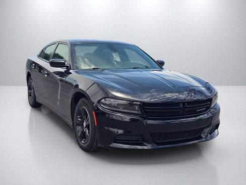 Used 2023 Dodge Charger SXT RWD image 3