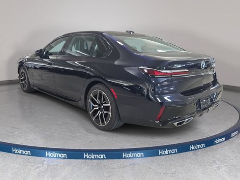 Used 2023 BMW 760i xDrive AWD/4WD image 9