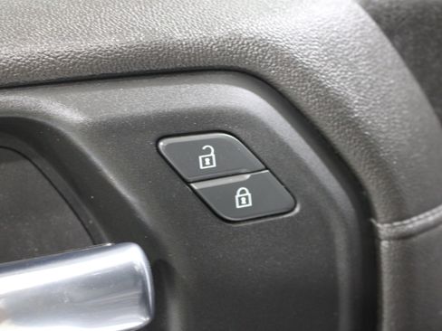Used 2019 GMC Sierra 1500 SLE w/ SLE Value Package AWD/4WD image 8