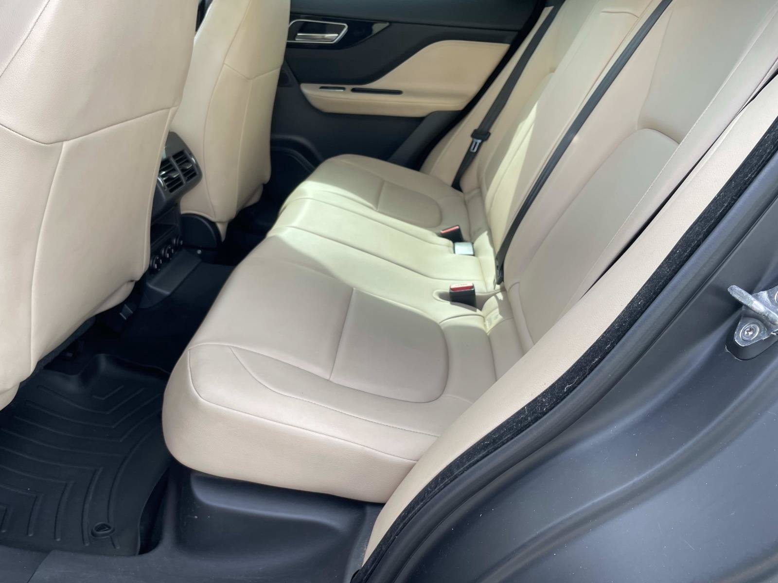 Used 2018 Jaguar F-PACE Premium AWD/4WD image 19