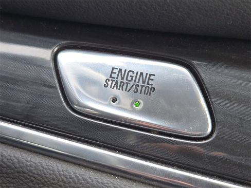 Used 2024 Buick Enclave Premium image 16