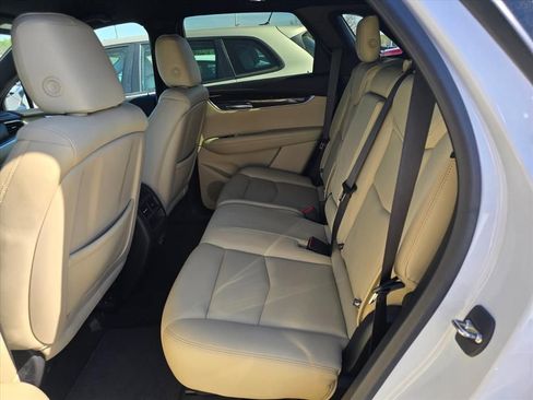 Used 2019 Cadillac XT5 FWD image 19