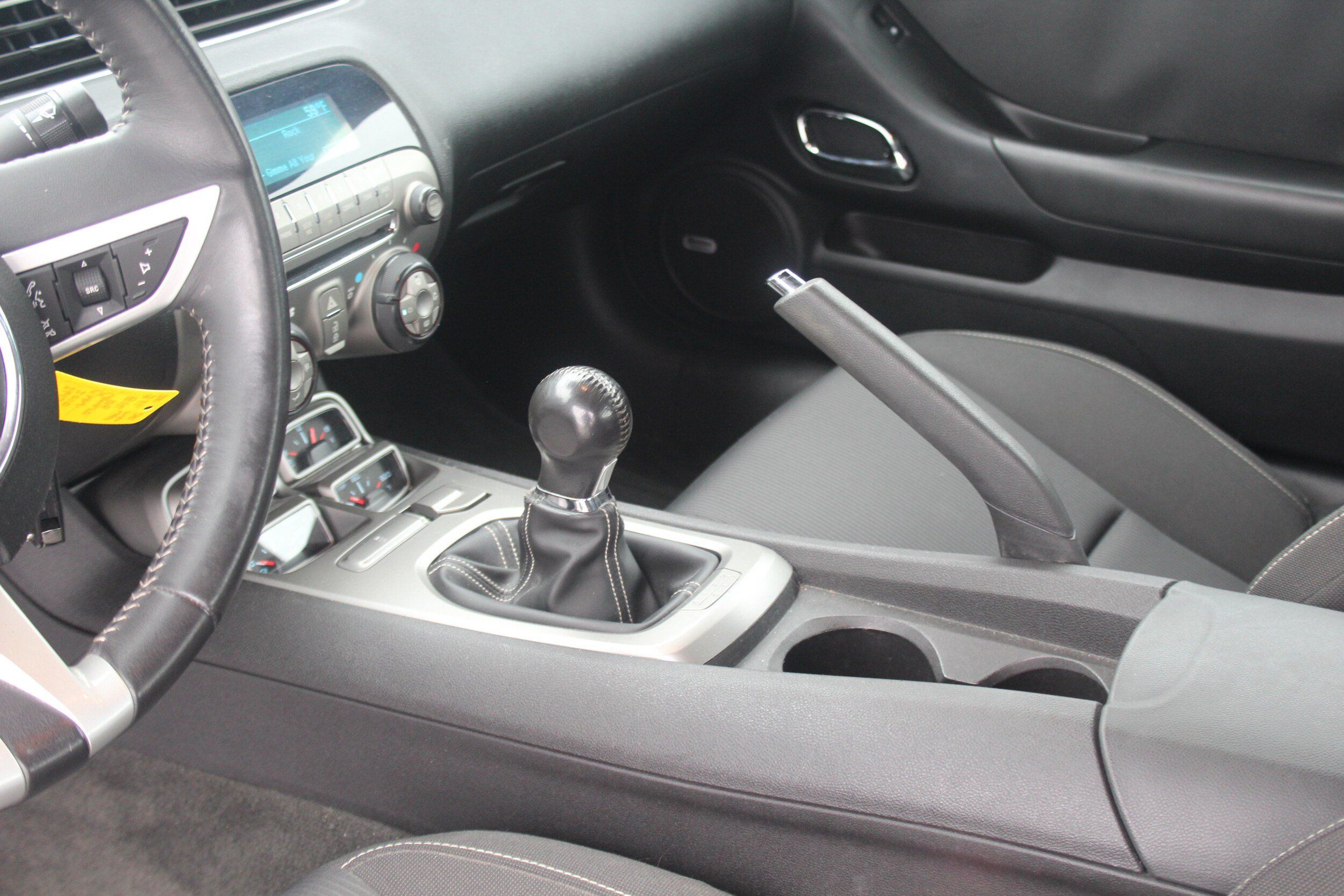 Used 2010 Chevrolet Camaro LT w/ RS Package RWD image 9