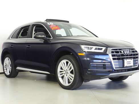 Used 2019 Audi Q5 2.0T Premium Plus w/ Premium Plus Package AWD/4WD image 4