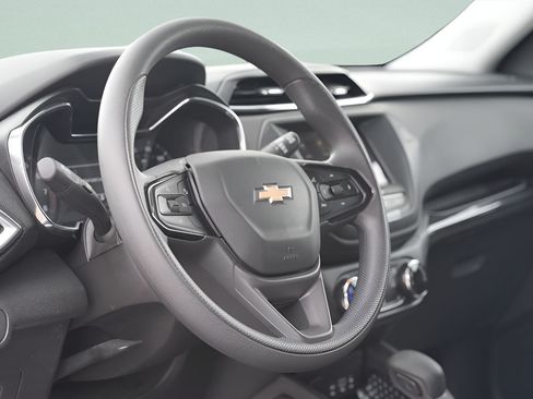 Used 2023 Chevrolet TrailBlazer LT FWD image 21