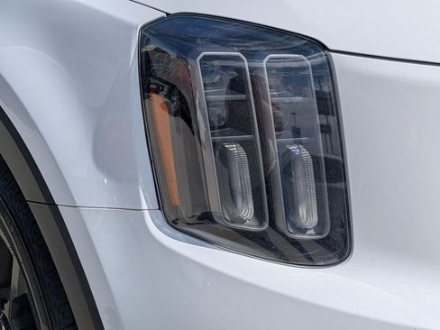Used 2023 Kia Telluride SX Prestige X-Pro AWD/4WD image 10