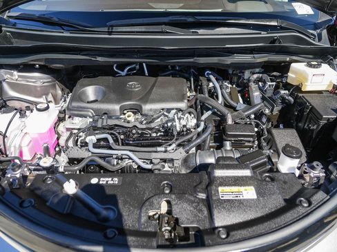 Certified 2024 Toyota Sienna Platinum FWD image 28