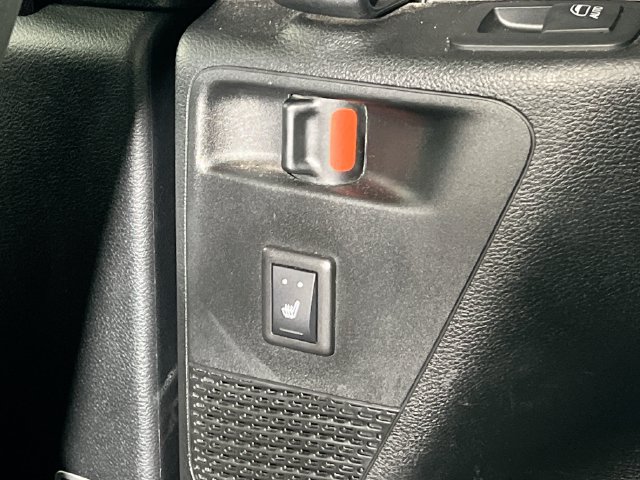 Used 2025 Chrysler Pacifica Limited FWD image 27