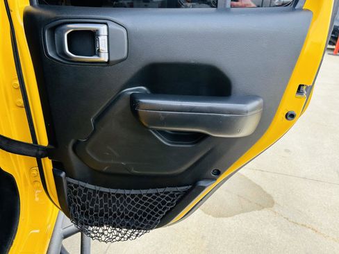 Used 2020 Jeep Wrangler Unlimited Sport S AWD/4WD image 22