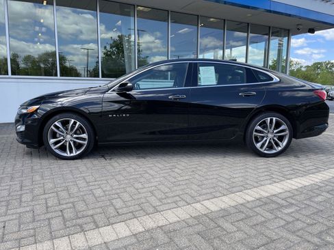 Used 2022 Chevrolet Malibu Premier FWD image 2