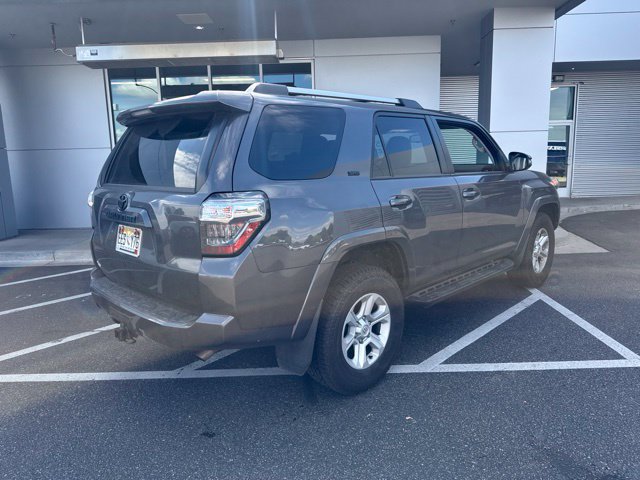 Used 2022 Toyota 4Runner SR5 Premium w/ Moonroof Package AWD/4WD image 3