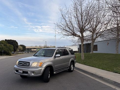 Used 2001 Toyota Sequoia Limited image 34