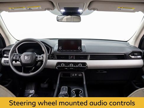 Used 2023 Honda Pilot LX image 10