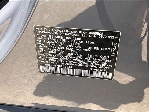 Used 2022 Volkswagen Atlas Cross Sport SEL R-Line AWD/4WD image 34