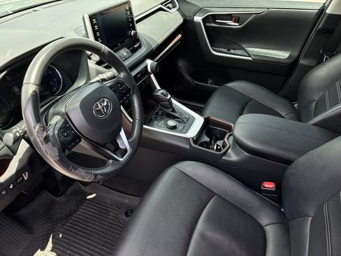 Used 2020 Toyota RAV4 Limited AWD/4WD image 26