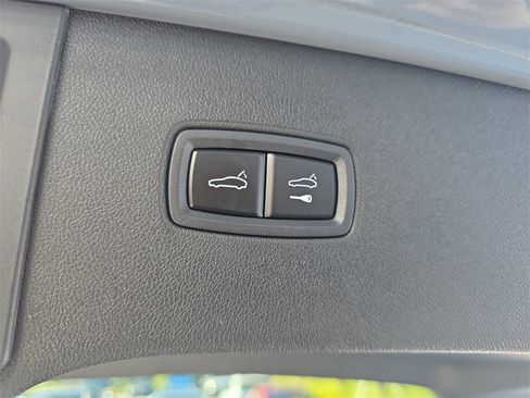 Used 2025 Porsche Cayenne image 18
