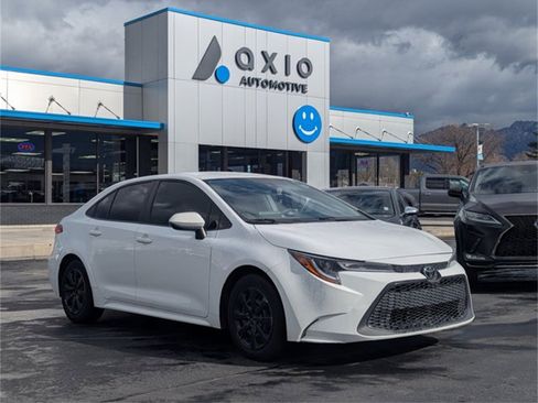 Used 2022 Toyota Corolla LE image 1