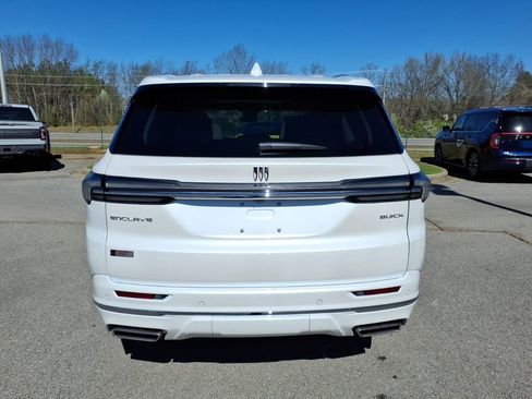 Used 2025 Buick Enclave Avenir w/ Super Cruise Package FWD image 18