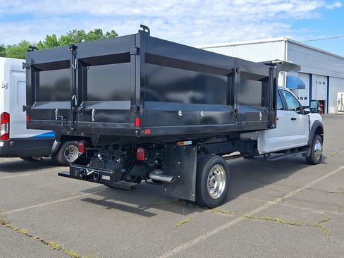 New 2025 Ford F550 4x4 Crew Cab image 6