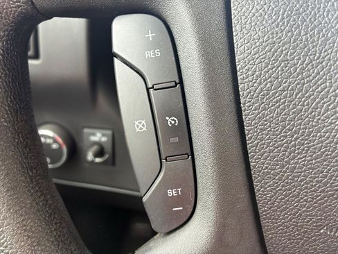 Used 2017 Chevrolet Express 3500 RWD image 13