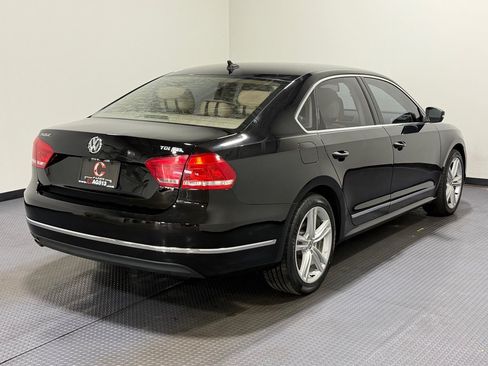 Used 2013 Volkswagen Passat TDI SEL Premium FWD image 5