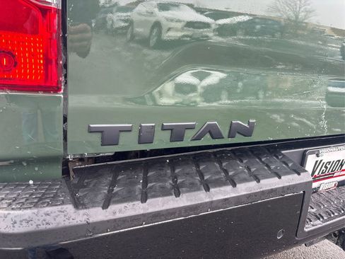 Used 2024 Nissan Titan SV w/ SV Bronze Edition Package image 15
